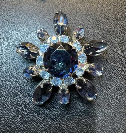 Vintage Prong Set Blue Rhinestone Snowflake Starburst Brooch