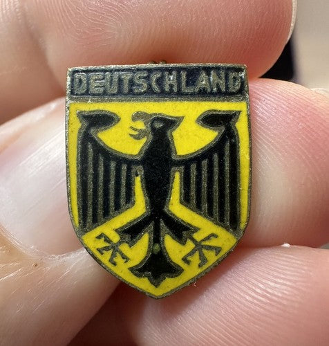 Deutschland Germany Coat of Arms Travel Souvenir Lapel Pin