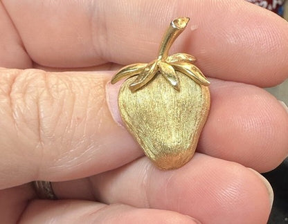 Crown Trifari Strawberry Brooch Textured Gold Tone Tiny 1" Pin