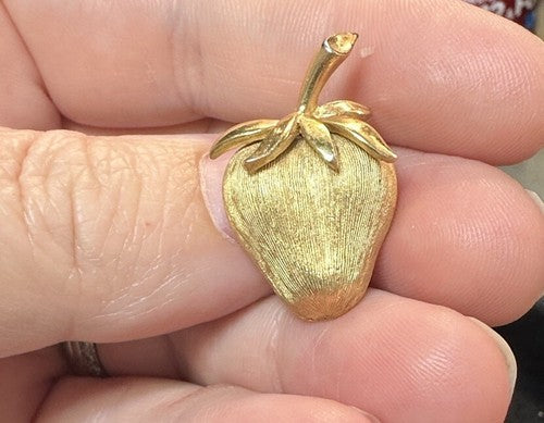 Crown Trifari Strawberry Brooch Textured Gold Tone Tiny 1" Pin