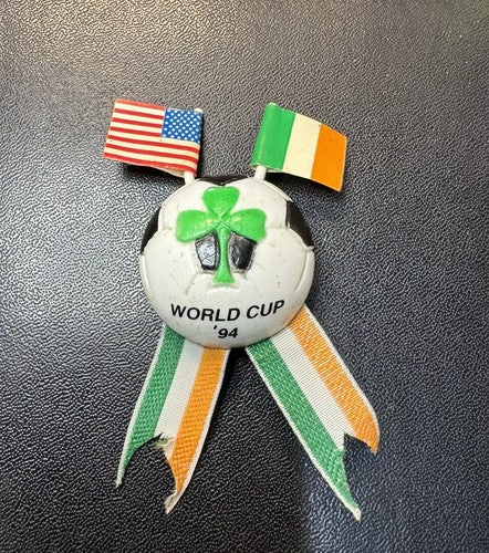 1994 World Cup Pin Badge Ireland Eire USA Flags ‘94 Football Soccer Irish
