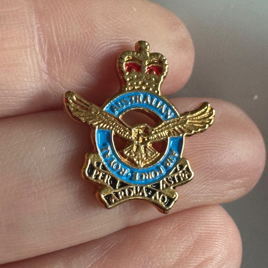 Royal Australian Air Force RAAF Crest Pin – Military Eagle Emblem