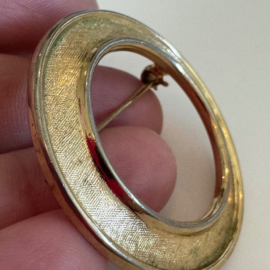 Vintage Crown Trifari Round Gold Tone Brooch AS IS Larger