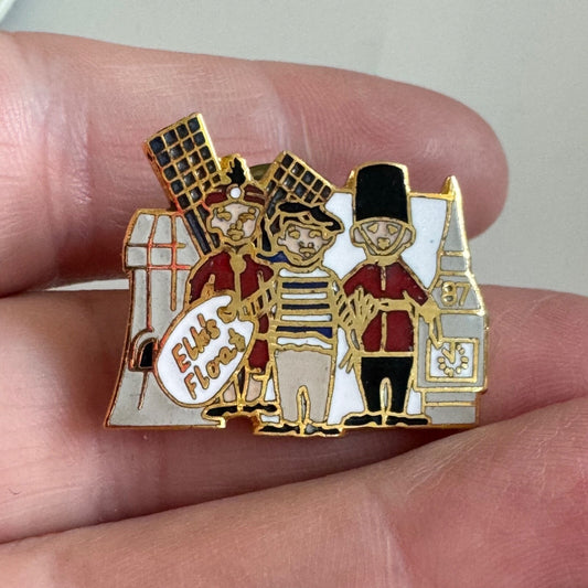 Vintage 1987 Rose Parade Elks Float Lapel Pin European Themed Bowl