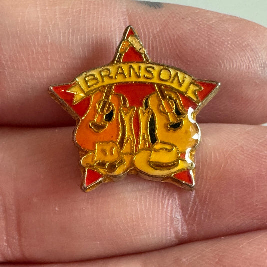 Vintage Branson Missouri Star Acoustic Guitar Cowboy Hats Lapel Pin Souvenir