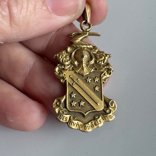 VINTAGE PHI DELTA THETA FRATERNITY COAT OF ARMS PENDANT CHARM 1/20 10k GF