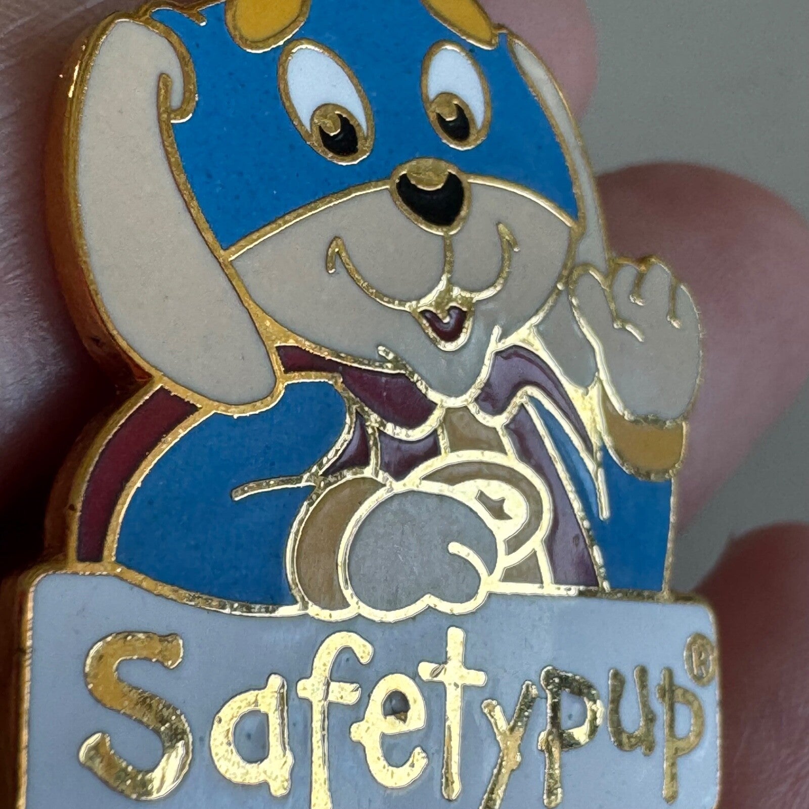 Vintage Safetypup National Child Safety Council Lapel Pin Enamel 1993