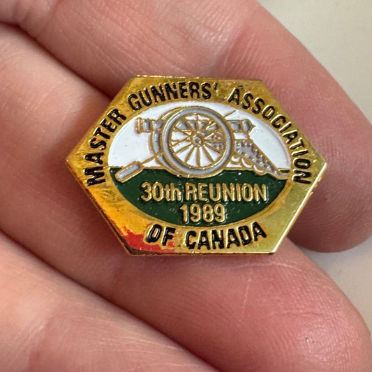 Vintage Master Gunners' Association of Canada 30th Reunion 1989 Lapel Pin 