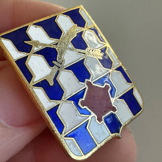 16th Infantry Regiment U.S. Army DUI Pin – Crossed Scimitar & Arrow