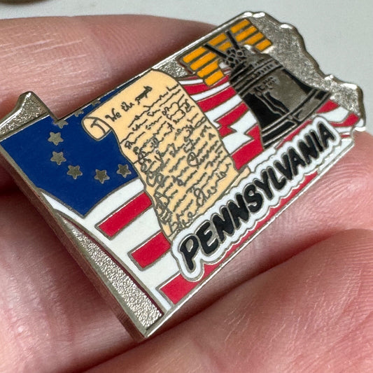 Pennsylvania State Shaped Lapel Pin Constitution Liberty Bell Betsy Ross Flag 