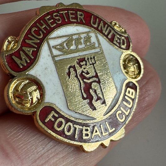 Vintage Manchester United Football Club Lapel Pin Nice! W Reeves