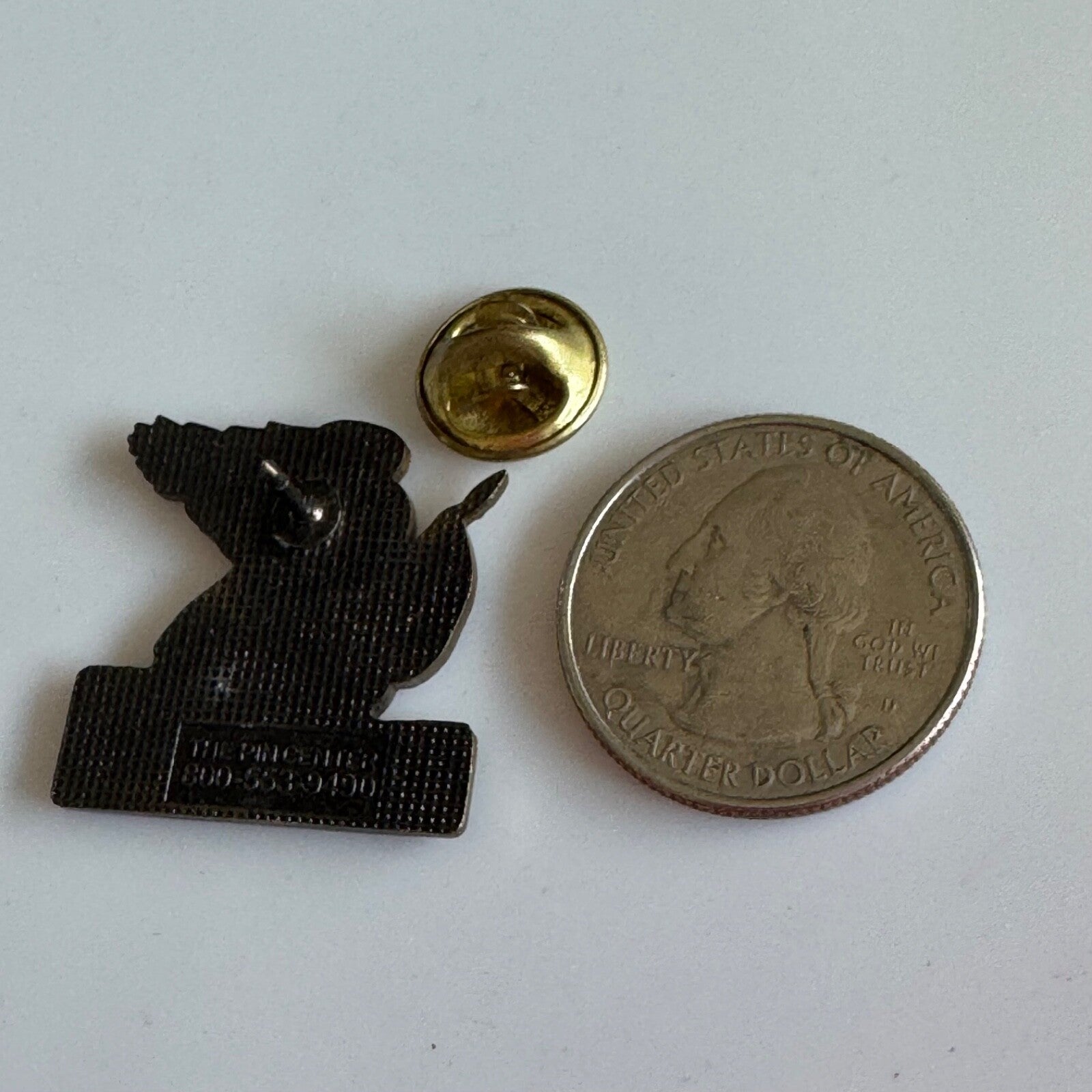 Dassel Minnesota 2005 Veterans Memorial Eagle Pin – Patriotic USA Flag