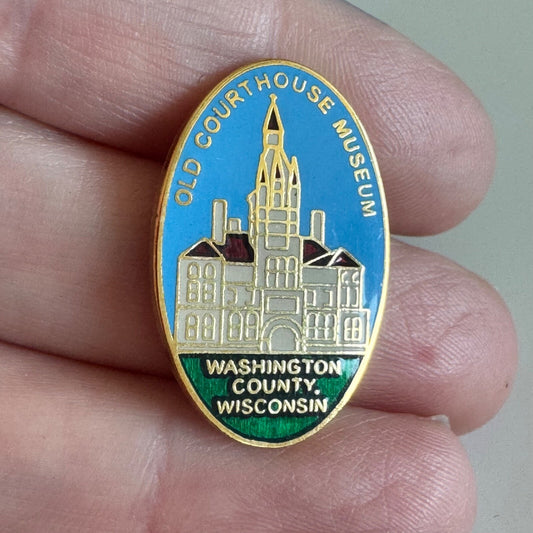 Vintage Old Courthouse Museum Washington County Wisconsin Lapel Pin 