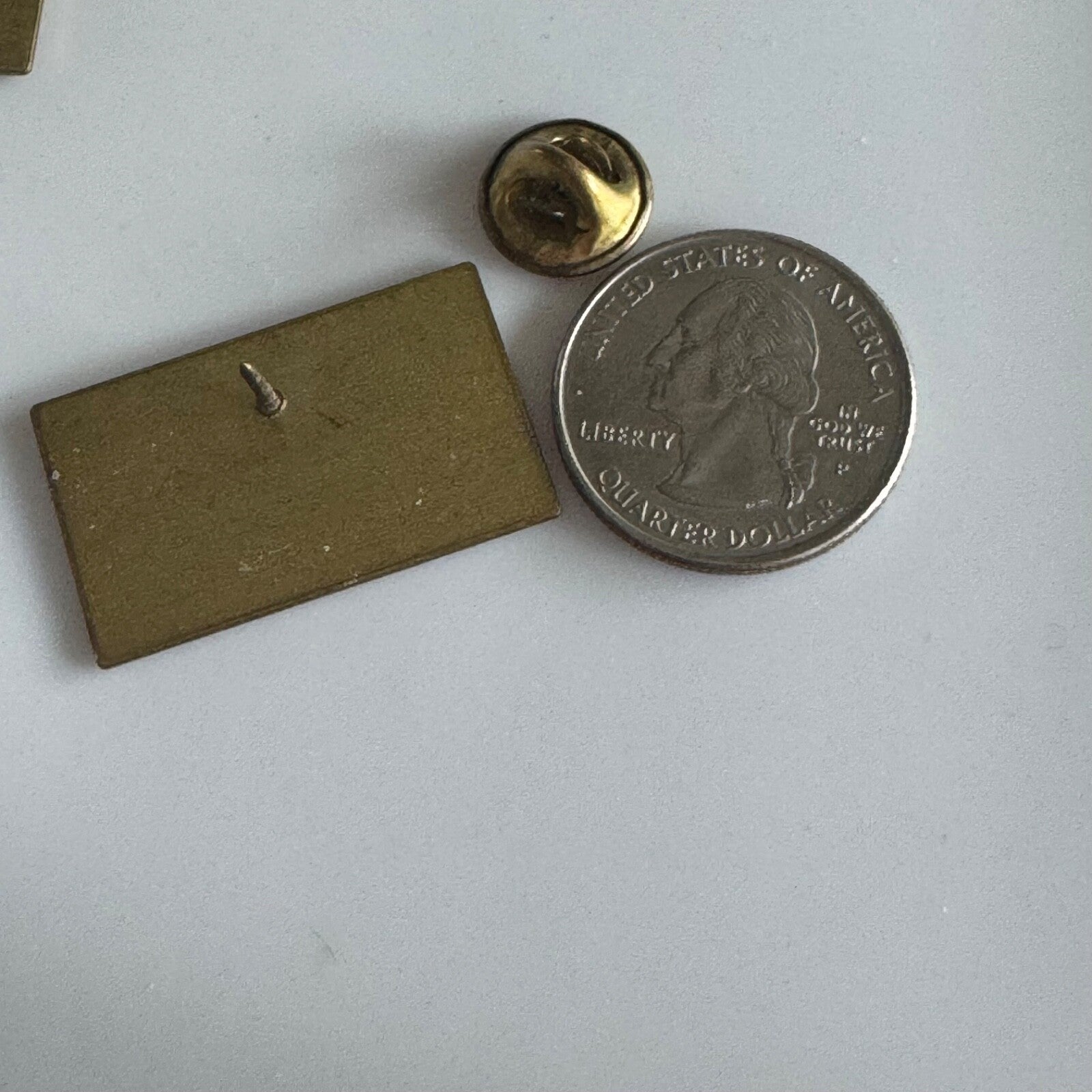 American General “Committed to Leadership” Lapel Pin – Insurance Promo Badge