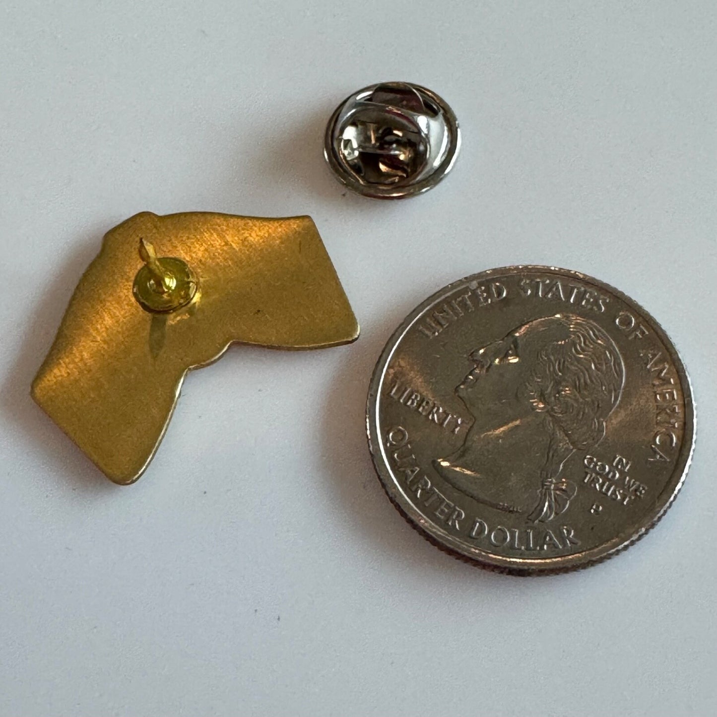 Vintage Illinois United States Friendship Crossed Flags Lapel Pin