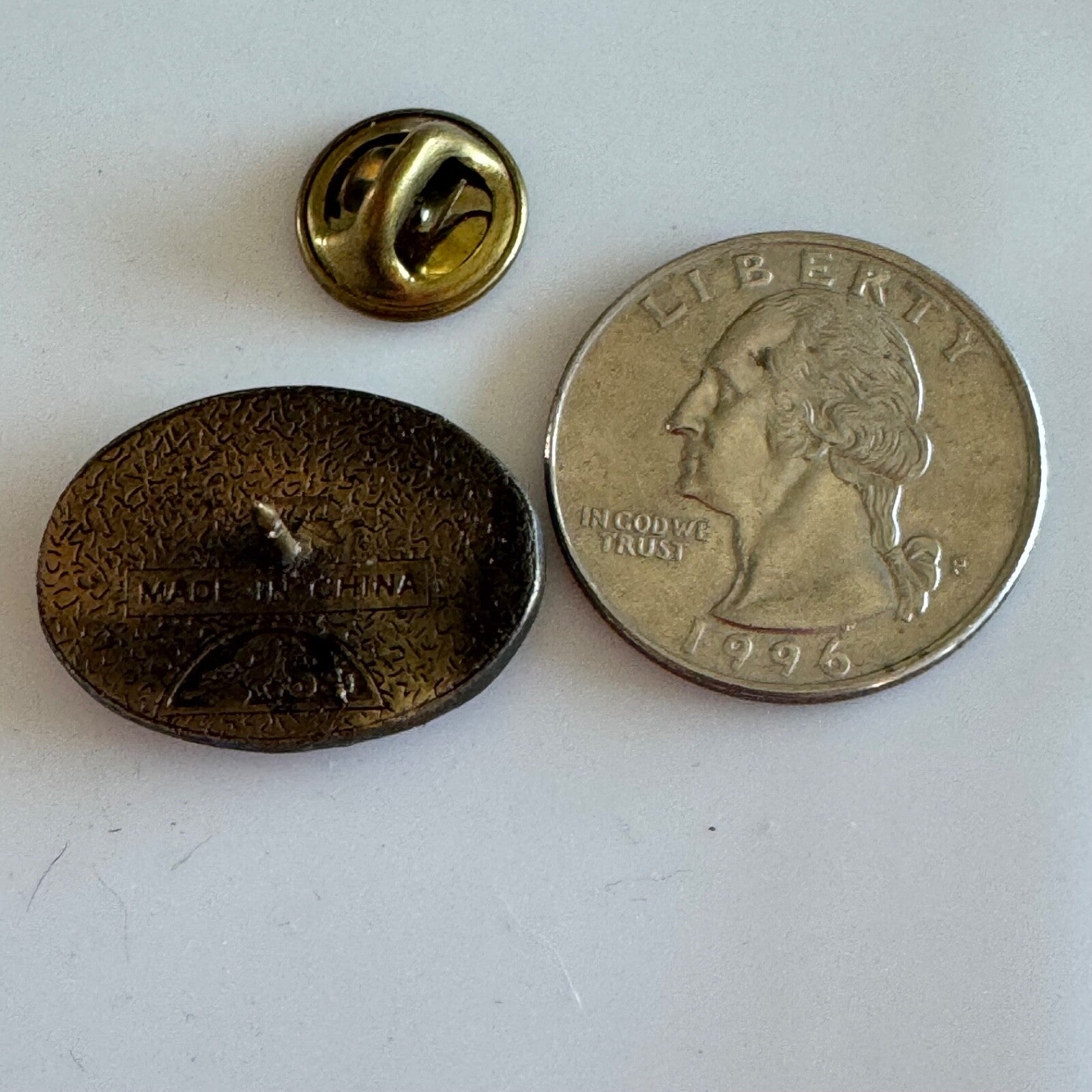 Vintage St Louis Pewter Lapel Pin Brass Toned Gateway Arch Missouri