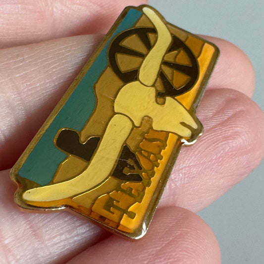 Vintage Texas Longhorn Cattle Souvenir Tourist Lapel Pin