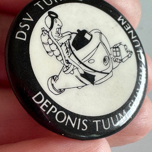 Vtg US Navy DSV Turtle Deep-Ocean Research Submersible Pin