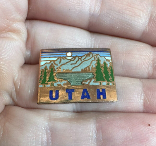 Vintage Utah State Souvenir Lapel Pin Great Salt Lake Mountains Enamel