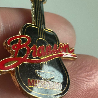 Vintage Branson Missouri Guitar Souvenir Tourist Lapel Pin