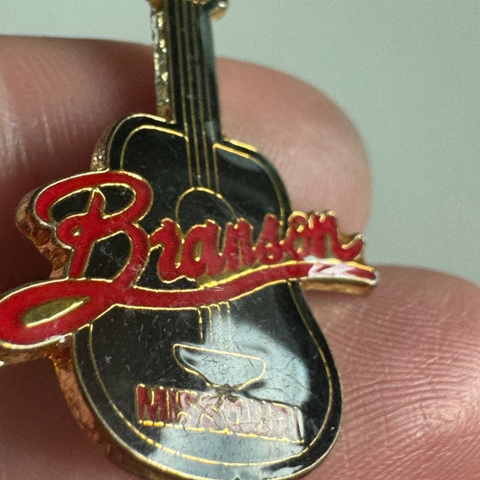 Vintage Branson Missouri Guitar Souvenir Tourist Lapel Pin
