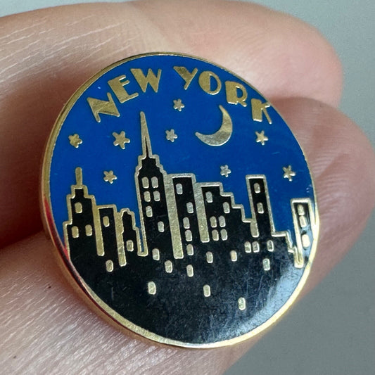 Vintage Small New York City Skyline Lapel Pin – New York, USA