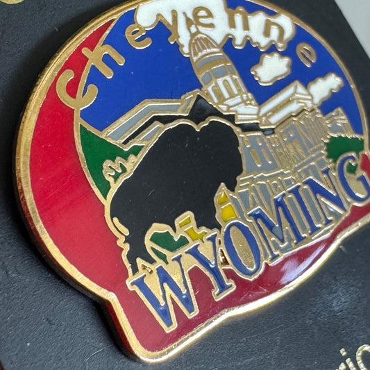Cheyenne Wyoming Capitol & Buffalo Lapel Pin – Cheyenne, WY, USA New on Card