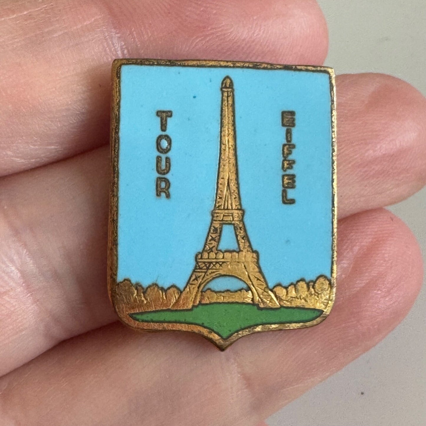 Vintage Antique? Tour Eiffel Souvenir Tourist Lapel Pin Tower