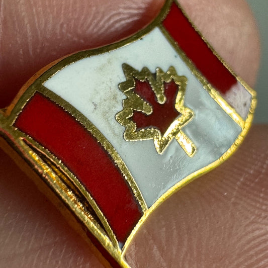 Vtg Canadian Flag Enamel Lapel Pin – Red Maple Leaf Gold Trim Patriotic Badge