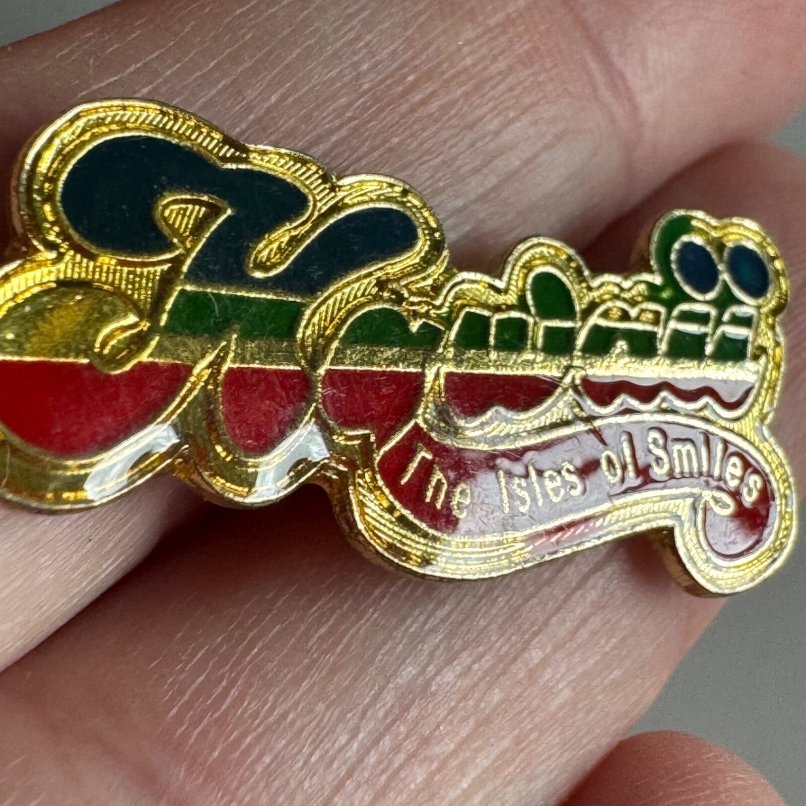 Vintage Hawaii The Isles of Smiles Lapel Pin