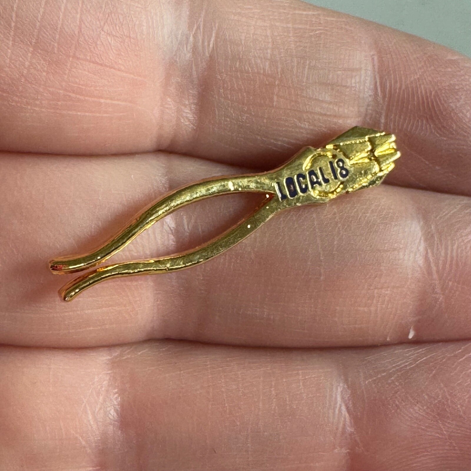 Vintage Local 18 IBEW Gold Tone Lapel Pin Union Los Angeles California