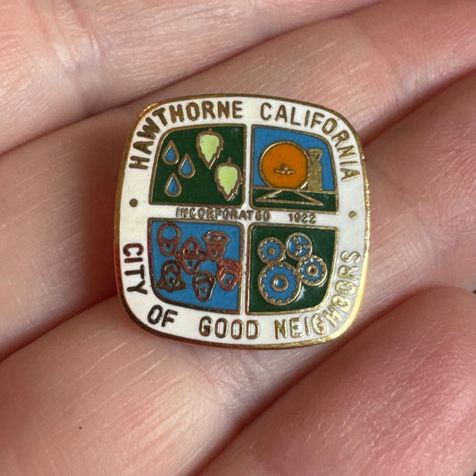 Vintage Hawthorne California City Of Good Neighbors Coat Of Arms Lapel Pin