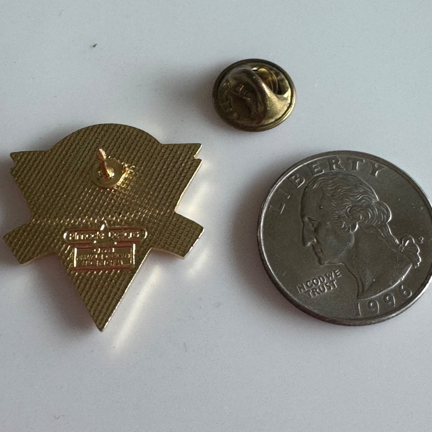Vintage Jackson Hole Wyoming JH Ski Skiing Lapel Pin Souvenir Tourist