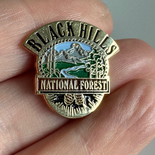 Black Hills National Forest Enamel Souvenir Tourist Lapel Pin South Dakota SD