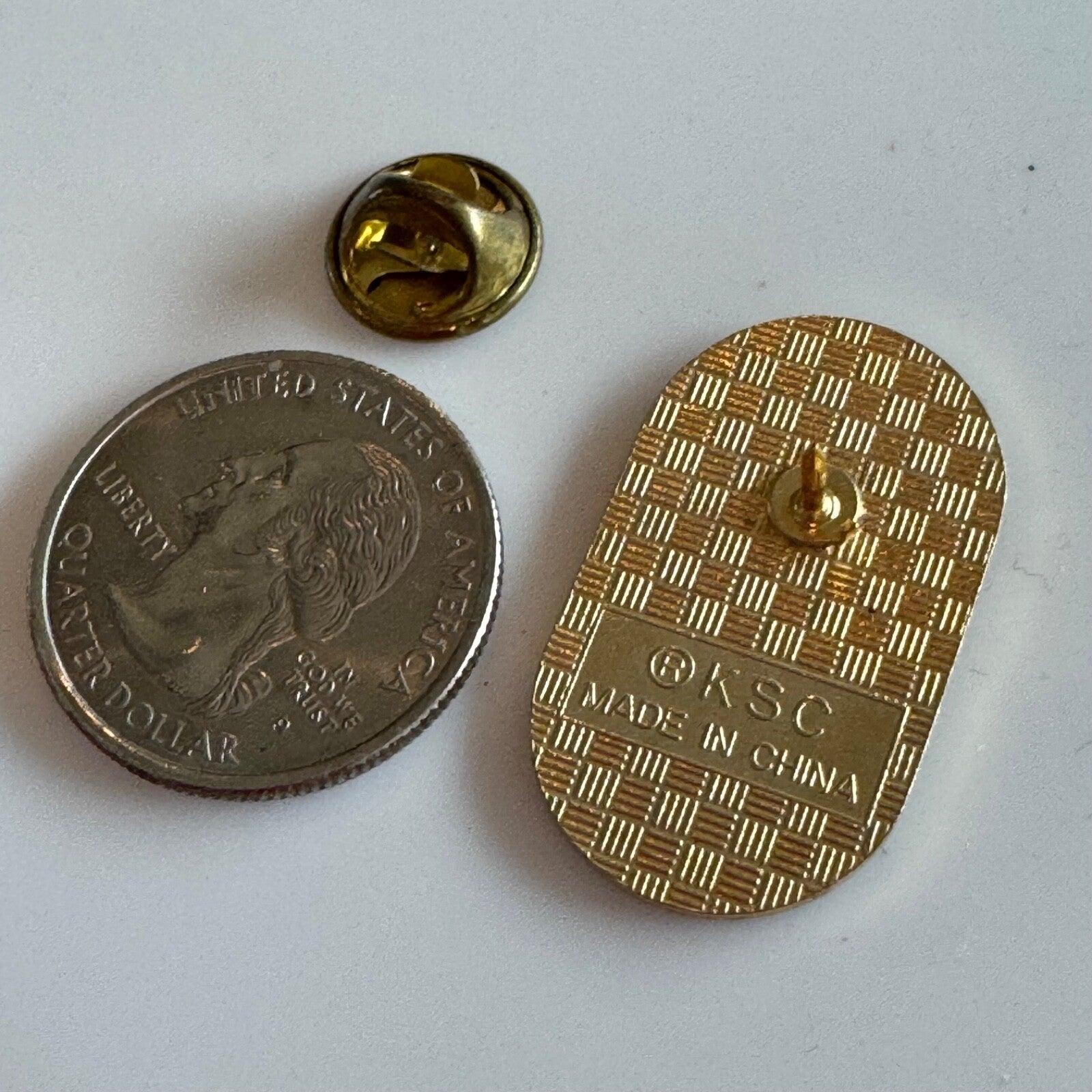 Vintage Kennedy Space Center Florida, USA Space Shuttle Enamel Lapel Pin