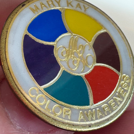 VINTAGE MARY KAY COSMETICS COLOR AWARENESS AWARD PIN PINBACK
