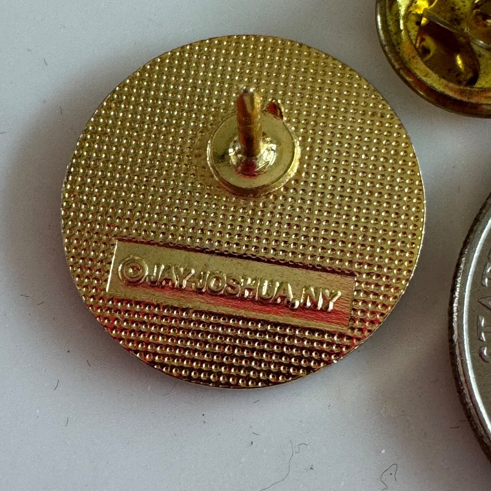 Vintage Small New York City Skyline Lapel Pin – New York, USA