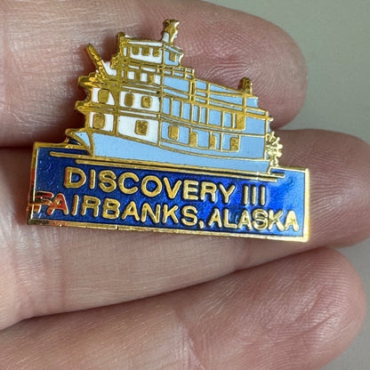 Vintage Discovery III Fairbanks Alaska Riverboat Paddleboat Lapel PIn 