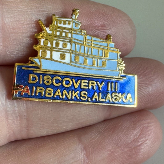 Vintage Discovery III Fairbanks Alaska Riverboat Paddleboat Lapel PIn 
