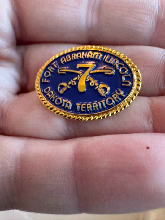 Fort Abraham Lincoln - Dakota Territory Souvenir Lapel PIn Crossed Swords