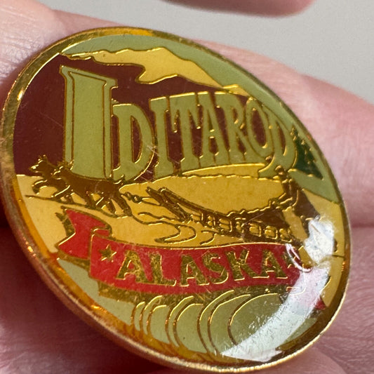 Vintage Iditarod Alaska Dog Sled Souvenir Tourist Lapel Pin