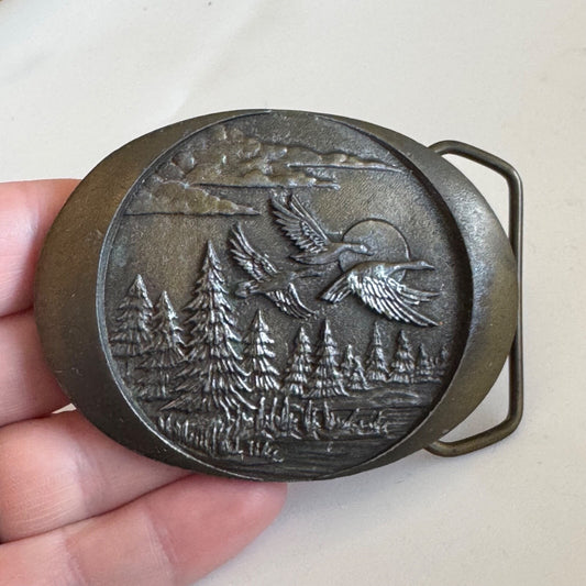 Vintage Indiana Metal Craft Belt Buckle Flying Geese Sun Clouds 1982 Ducks