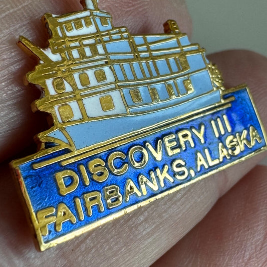 Vintage Discovery III Fairbanks Alaska Riverboat Paddleboat Lapel PIn 