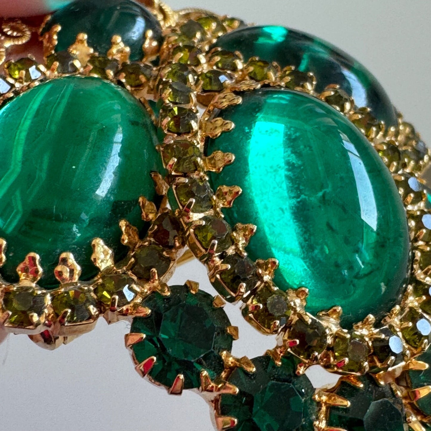 Juliana D&E Green Cabochon Dangle Brooch Gold Tone Heart Scroll