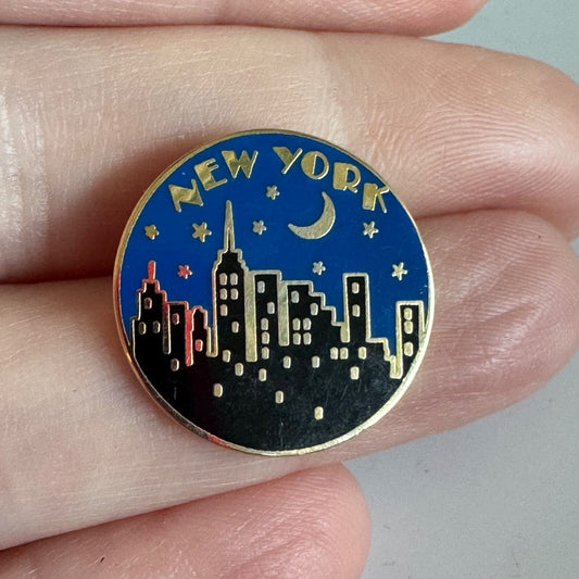 Vintage Small New York City Skyline Lapel Pin – New York, USA