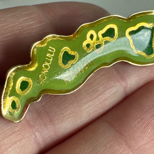 Vintage Honolulu Hawaii Lapel Pin Souvenir Tourist Islands 