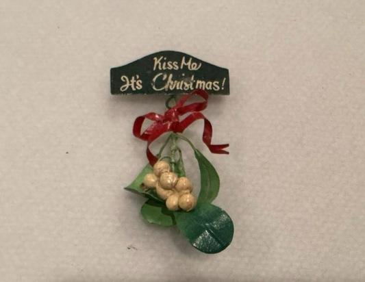 Fabulous Kiss Me It's Christmas Dangling Mistletoe Brooch Lapel Pin Vintage