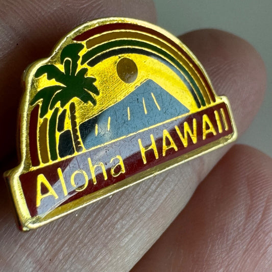 Vintage Aloha Hawaii Diamond Head Souvenir Tourist Lapel Pin 