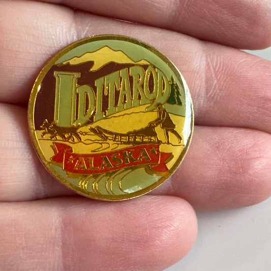Vintage Iditarod Alaska Dog Sled Souvenir Tourist Lapel Pin