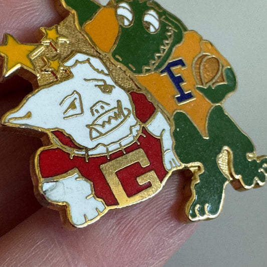 Vtg Worlds Largest Cocktail Party Florida Gators Georgia Bulldogs Rivalry Pin